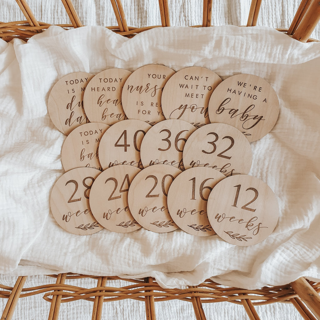 Etched Wooden Pregnancy Milestone Collection - Leaf Baby Milestone Cards Blossom & Pear 